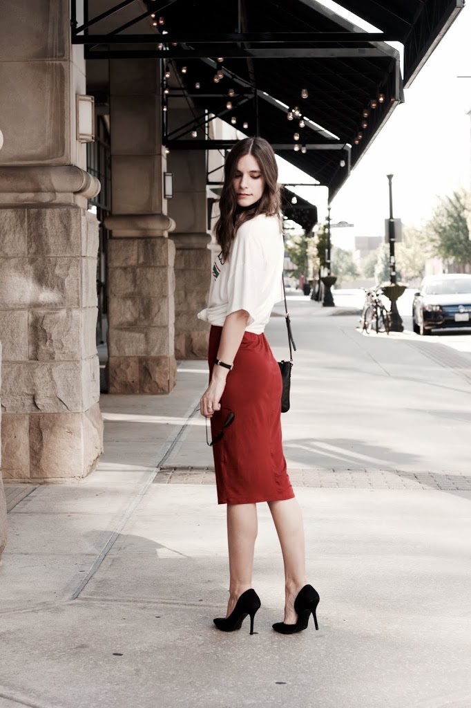 Red midi skirt 