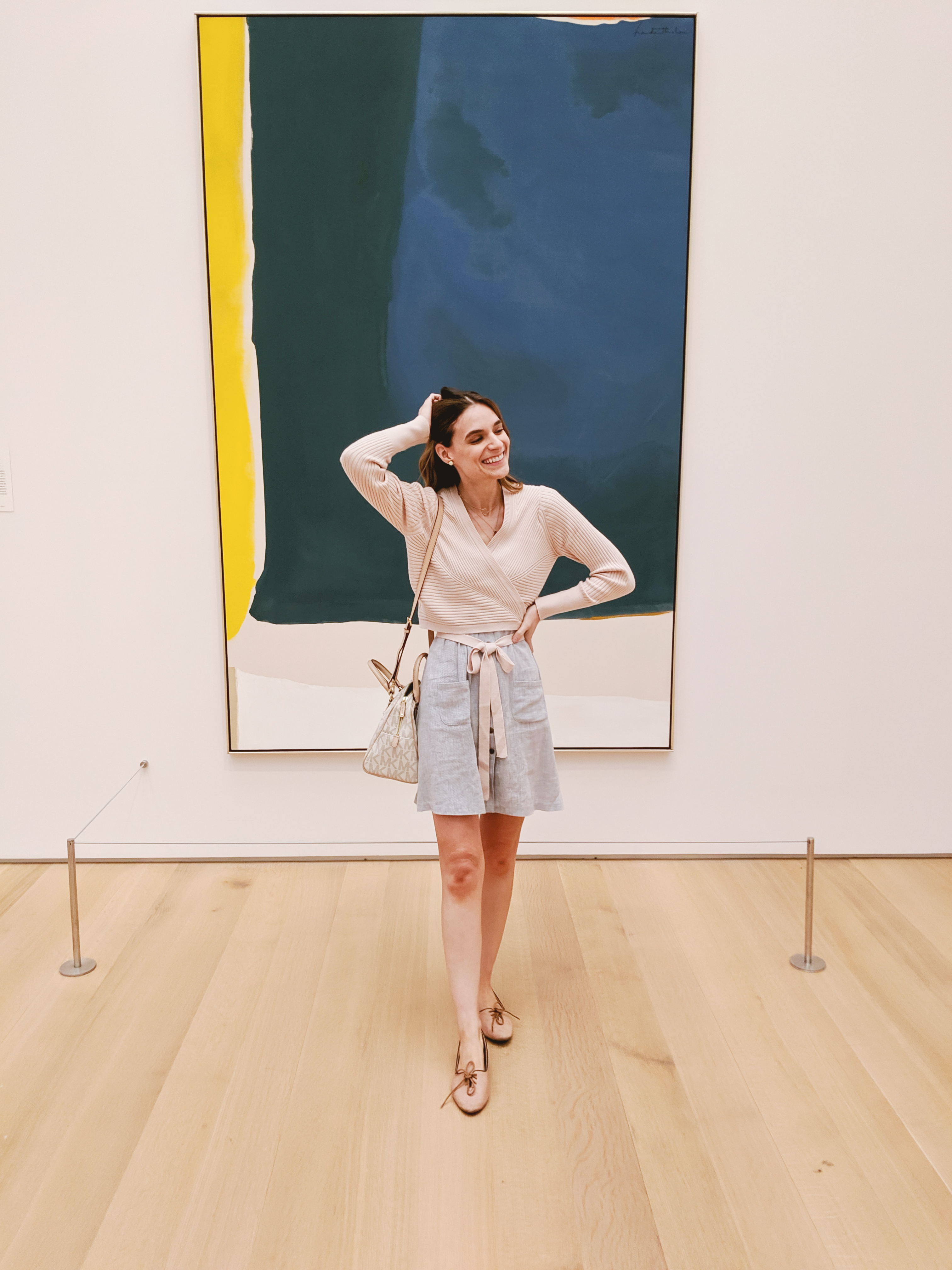 What to wear to an art museum 