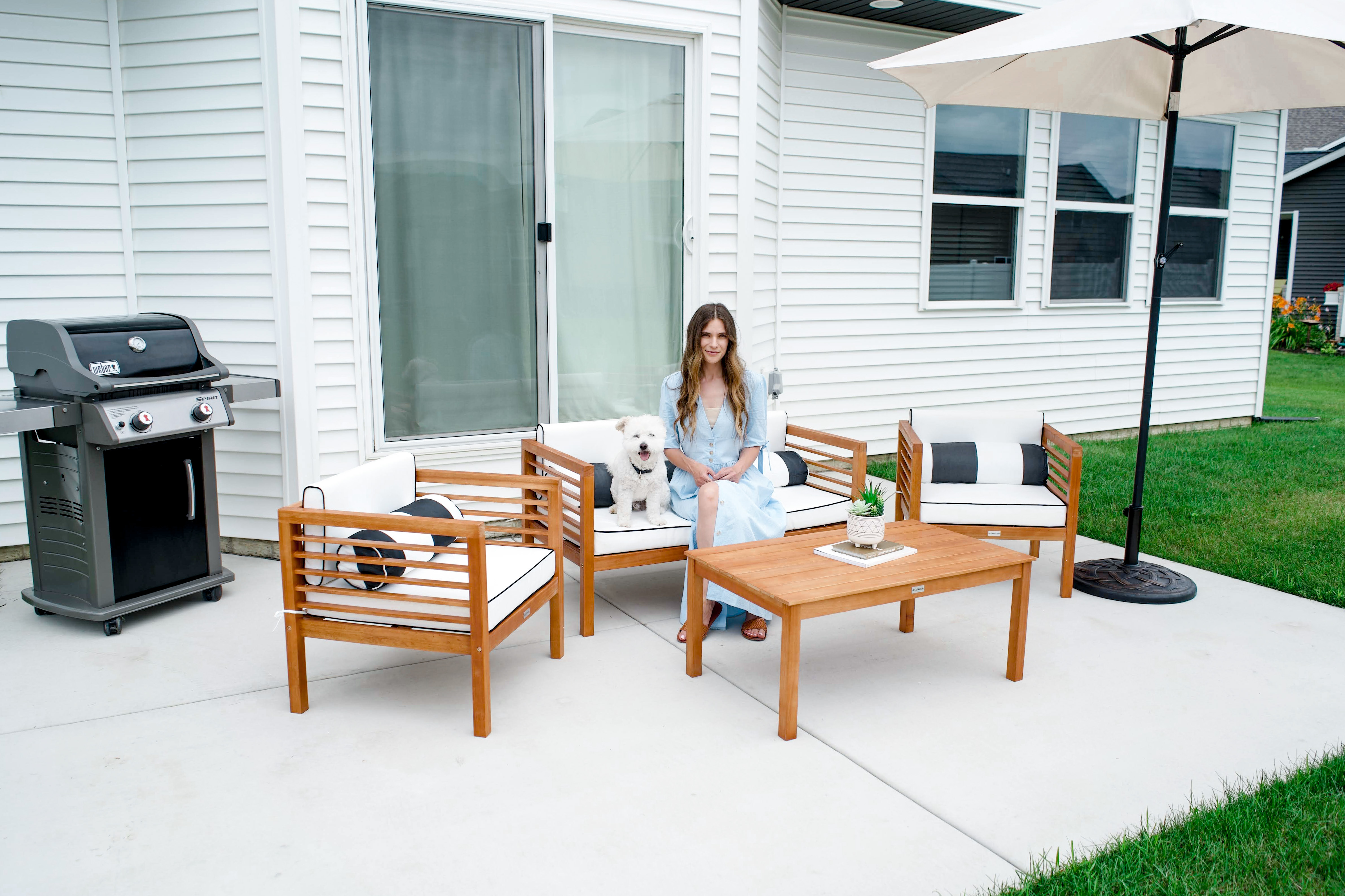 Outdoor matching seating set