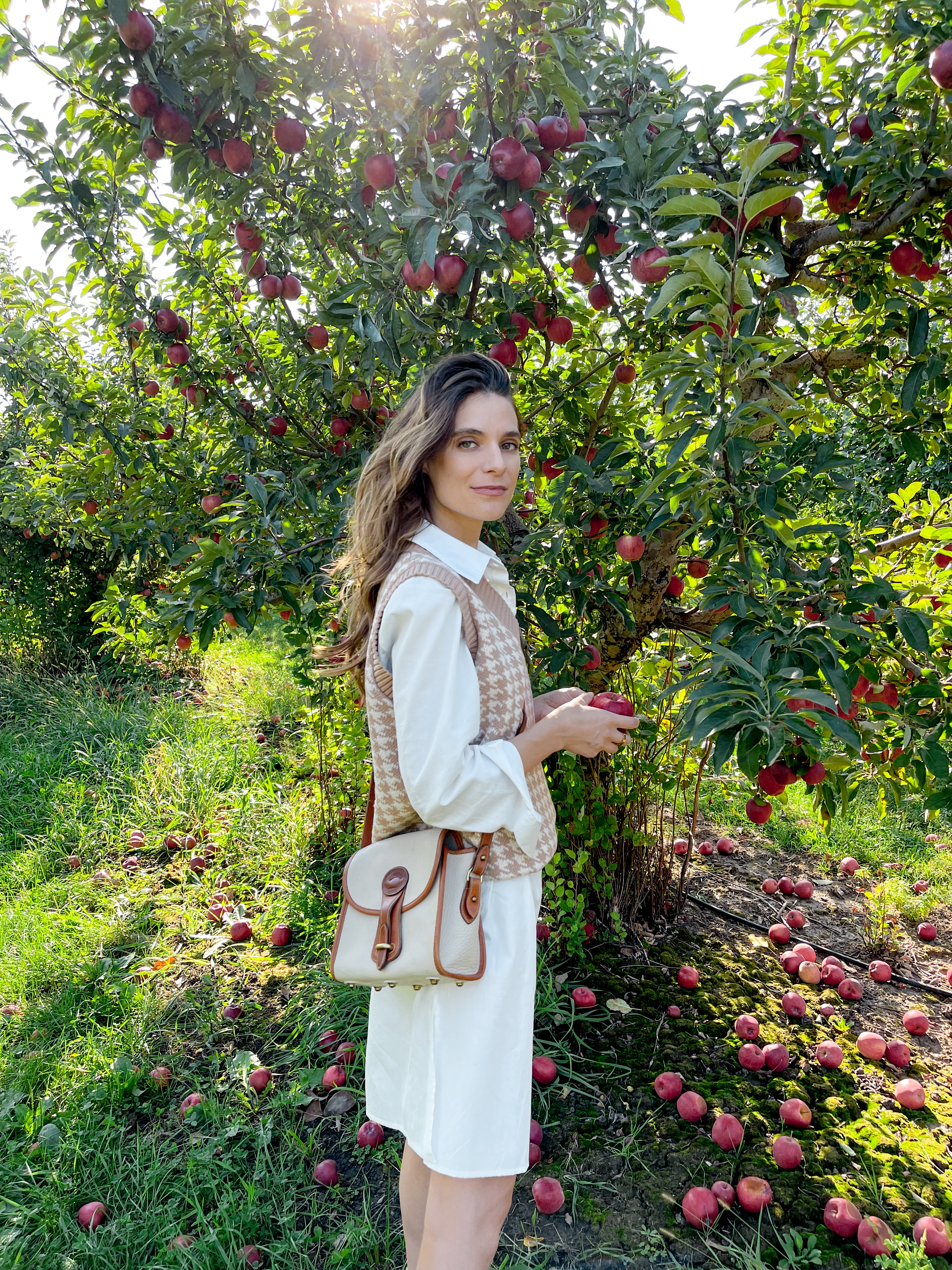 apple picking outfit for warm weather